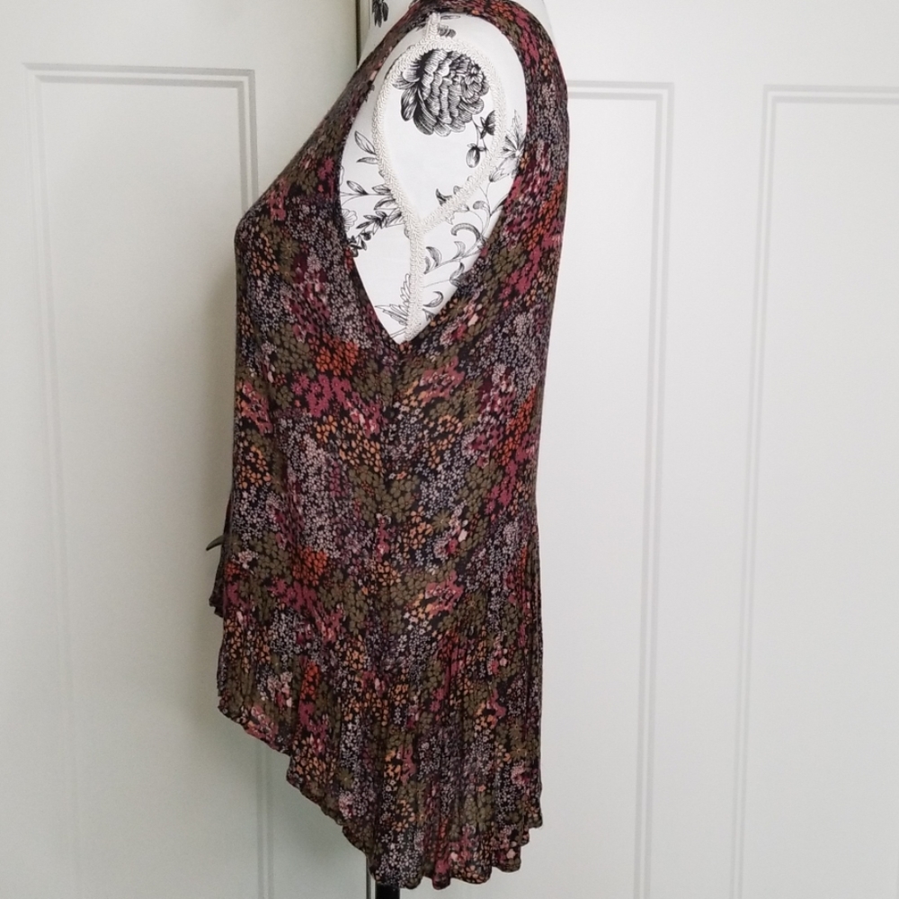 Floral Tank - Picture 6 of 8